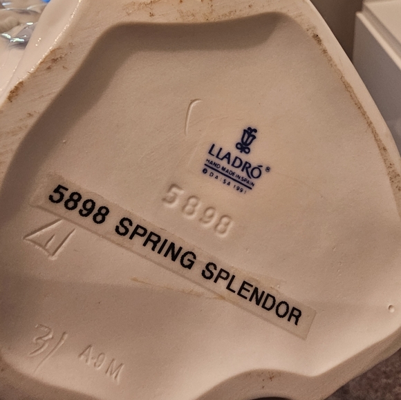 Lladro Spring Splendor #5898 - Retired - Picture 6 of 6